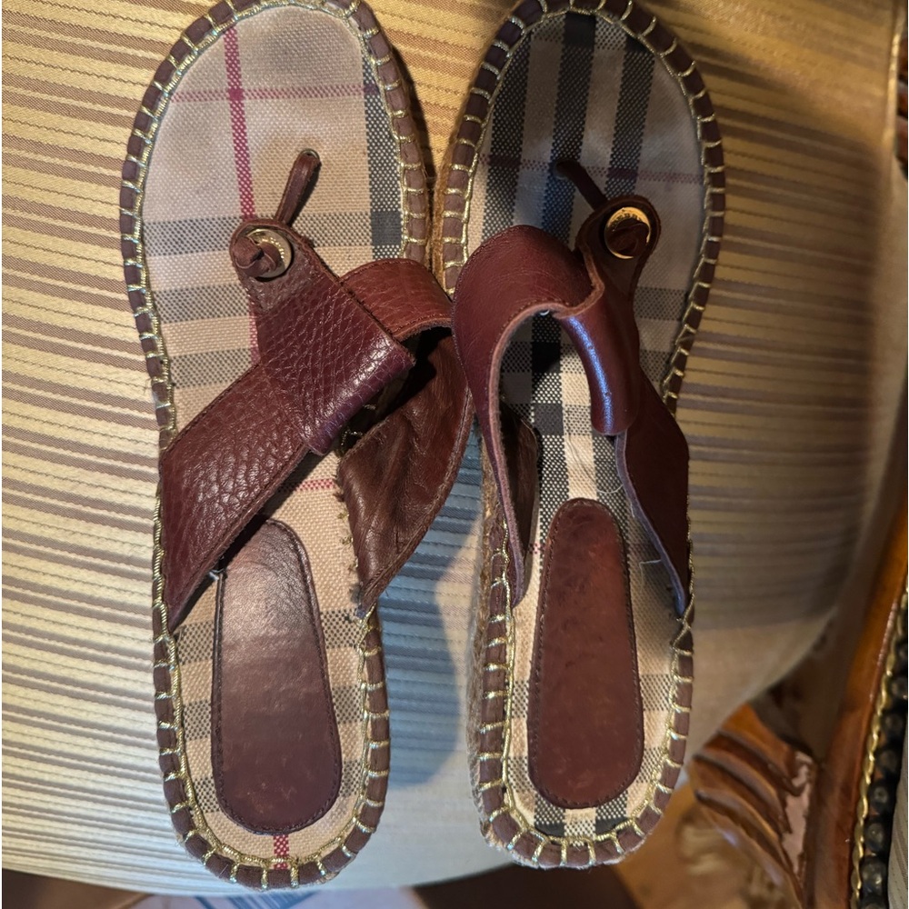 Burberry slide on sandals